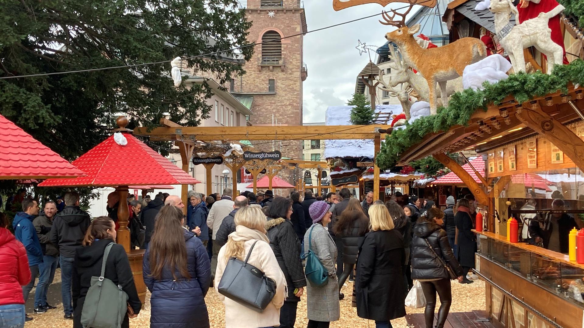 Christkindlesmarkt auf dem Friedrichsplatz