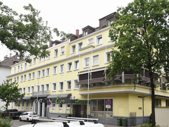 Blick auf das Hotel Eden in der Bahnhofstraße