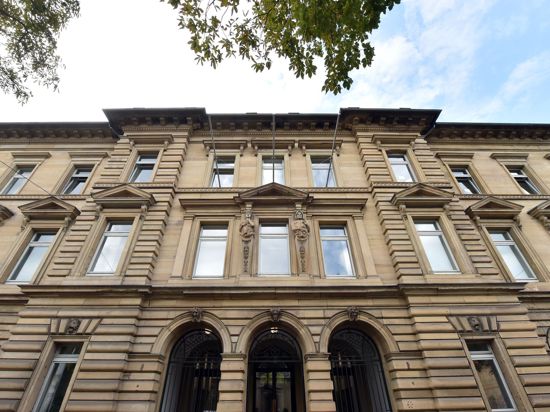 Das Landgericht Karlsruhe, wo ab Dienstag gegen zwei mutmaßliche Mörder verhandelt wird.