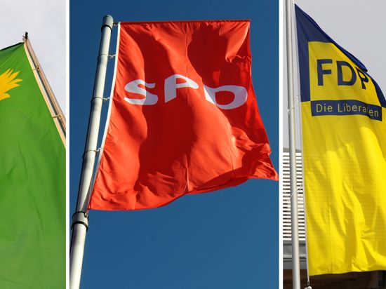 Fahnen der Parteien Die Linke, Bündnis 90 Die Grünen, SPD, FDP und CDU (von links) 