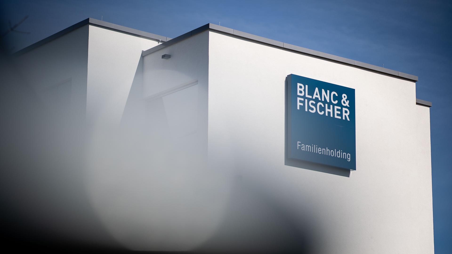 Eine neue Rechtsform erleichtert es der Blanc & Fischer Holding künftig, Kapital von außen ins Unternehmen zu bringen. Ein Aufsichtsrat wird zur Hälfte aus Vertreterinnen und Vertretern der Beschäftigten bestehen.