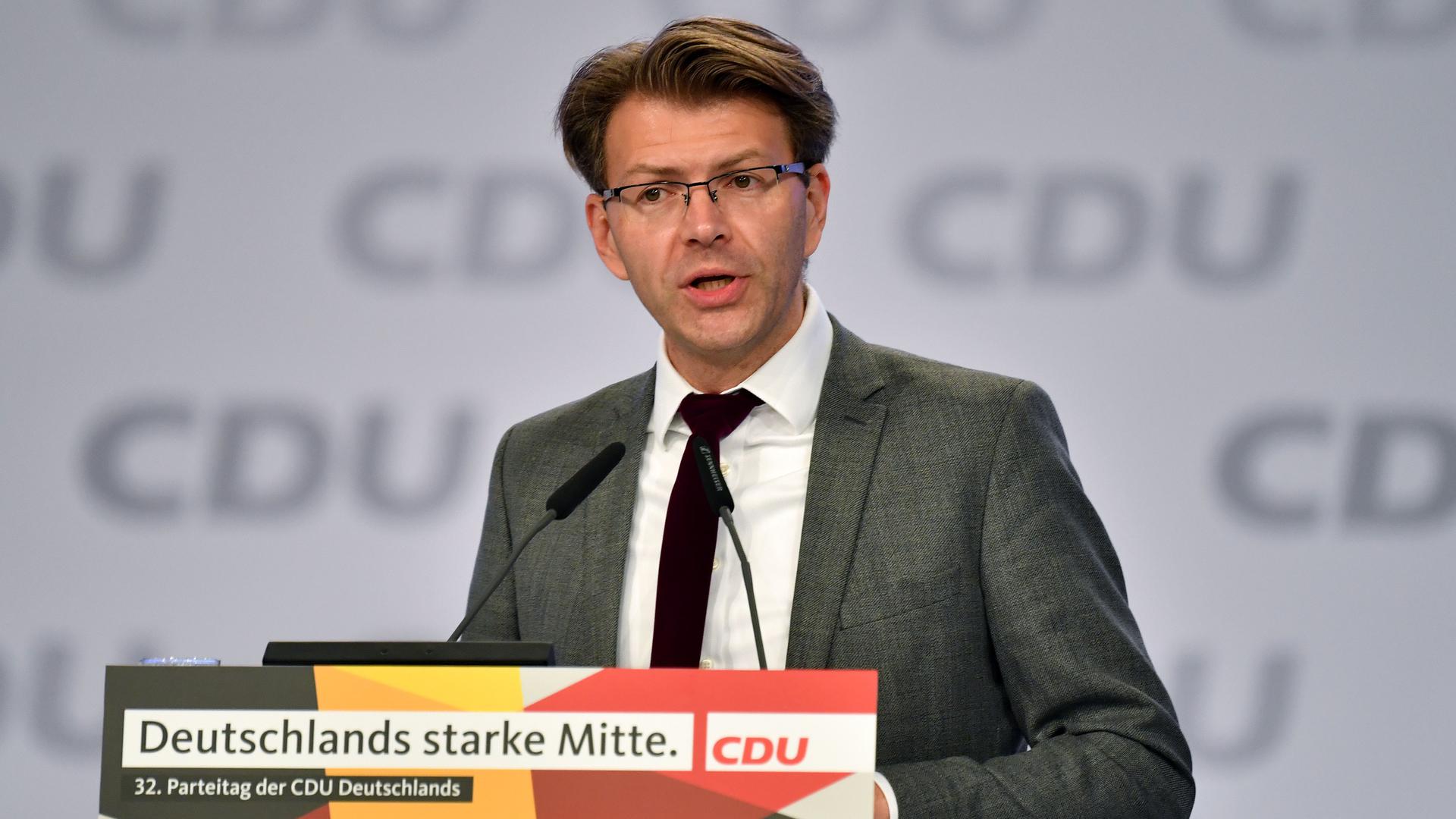 Wer regiert künftig das Land? Stabilität verspricht der stellvertretende  CDU-Landesvize Daniel Caspary, sollte es eine Neuauflage der grün-schwarzen Koalition im Stuttgarter Landtag geben. Aber auch Bündnis aus Grünen, SPD und FDP ist rechnerisch möglich.