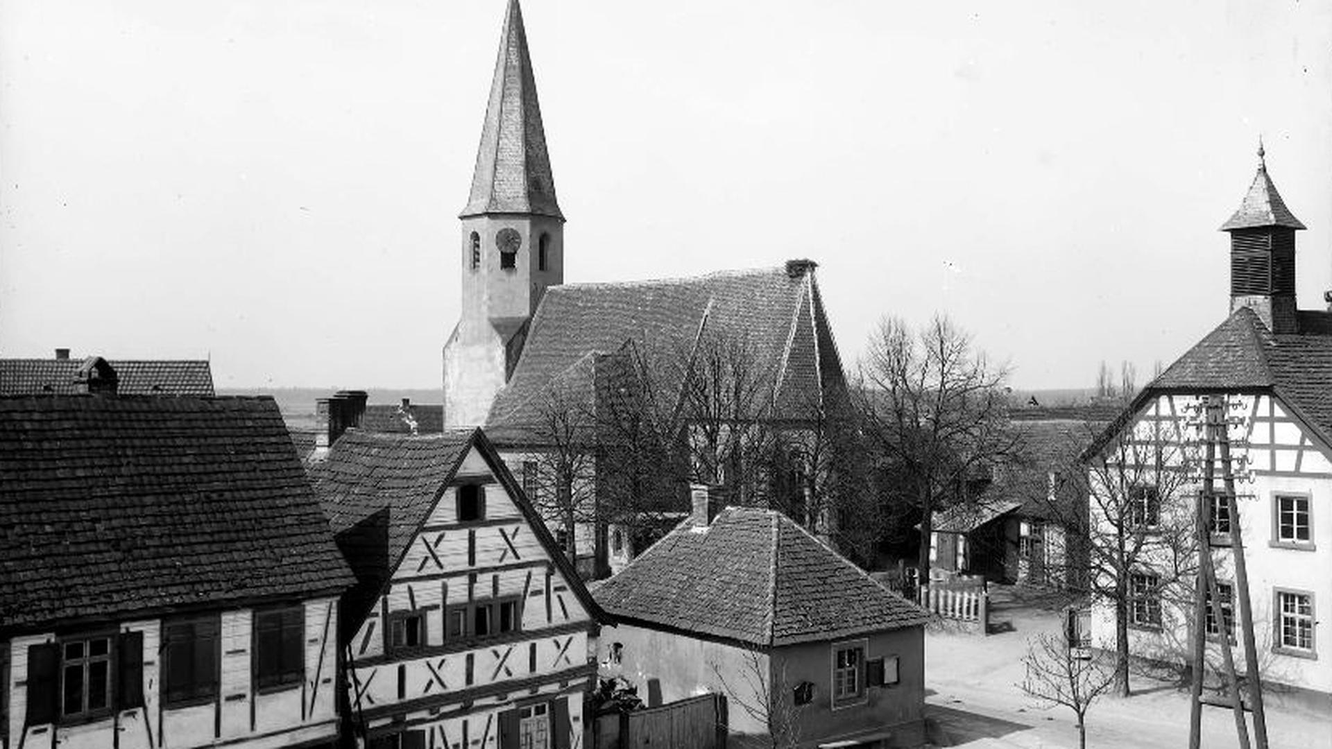 Kirchplatz Eggenstein 1910