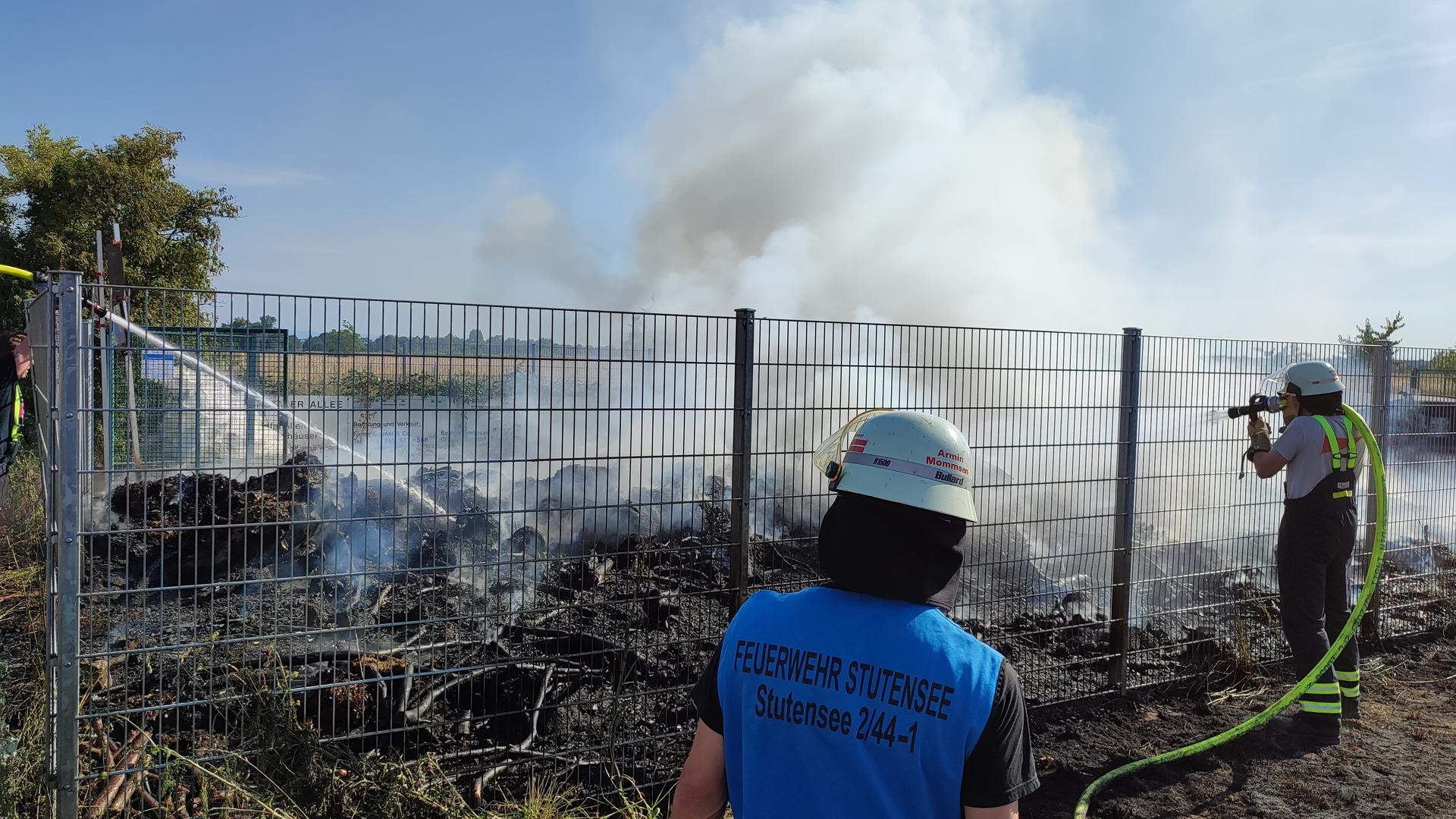 Eine Fläche von 20 Quadratmetern stand bei Stutensee-Spöck in Brand.