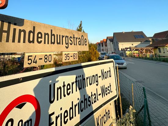 12.02.2023 Straßenschild "Hindenburgstraße" in Stutensee-Friedrichstal