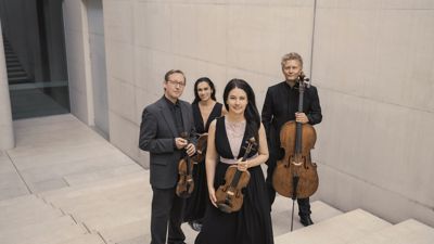 Das Minguet Quartett ist eine außergewöhnliche Streichquartett-Formation. Die Musikerinnen und Musiker präsentieren etwa populäre Quartette mit kleinen Repertoire-Entdeckungen – dieses Wochenende in Baden-Baden. 
