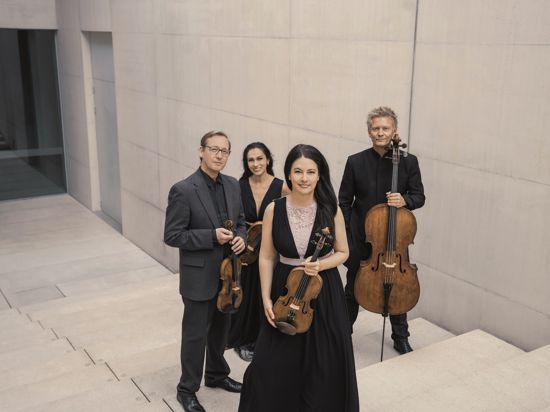 Das Minguet Quartett ist eine außergewöhnliche Streichquartett-Formation. Die Musikerinnen und Musiker präsentieren etwa populäre Quartette mit kleinen Repertoire-Entdeckungen – dieses Wochenende in Baden-Baden. 