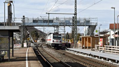 11.03.2023 Pfinztal-Söllingen Bahnhof. Provisorischer Bahnübergang