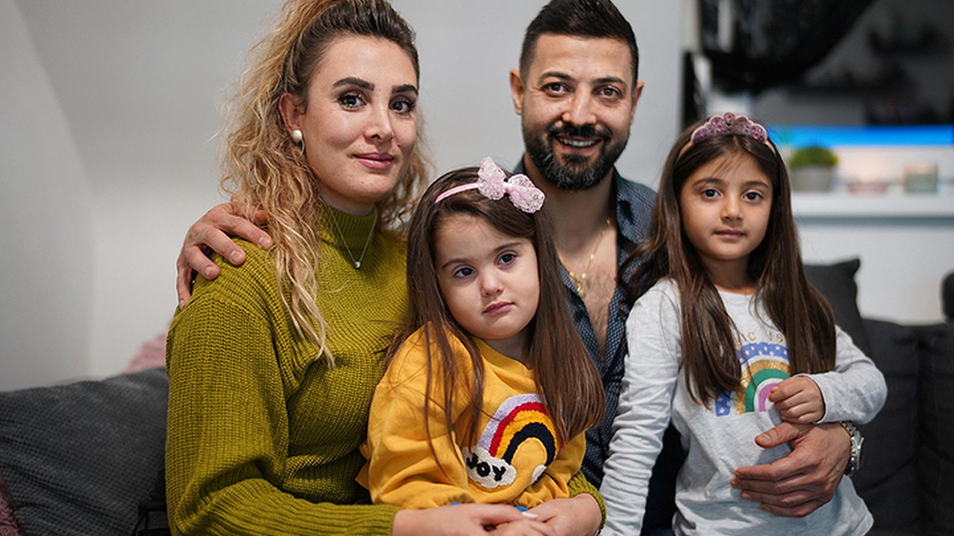 Fühlen sich gut integriert: Giana Saeed, mit den Töchtern Ailen und Lamitta und ihrem Mann Ibrahim Adrah. Der 35-Jährige flüchtete 2015 aus Syrien. 