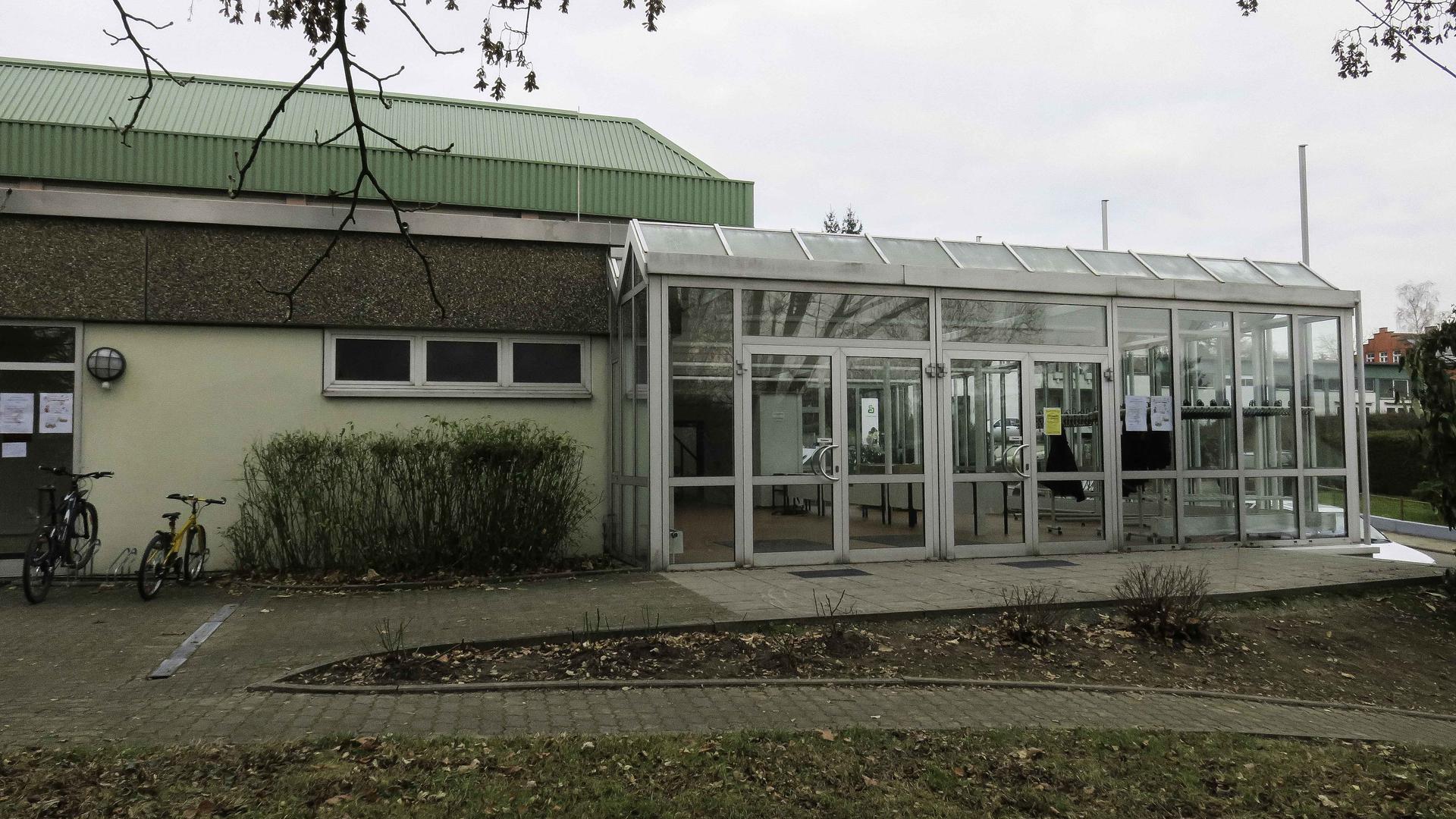 Die Böhnlichhalle in Wössingen: Das Testzentrum wird für den Zeitraum vom 8. bis vorerst 29. März eingerichtet. Termine für Tests sind immer montags zwischen 16 Uhr und 18 Uhr.