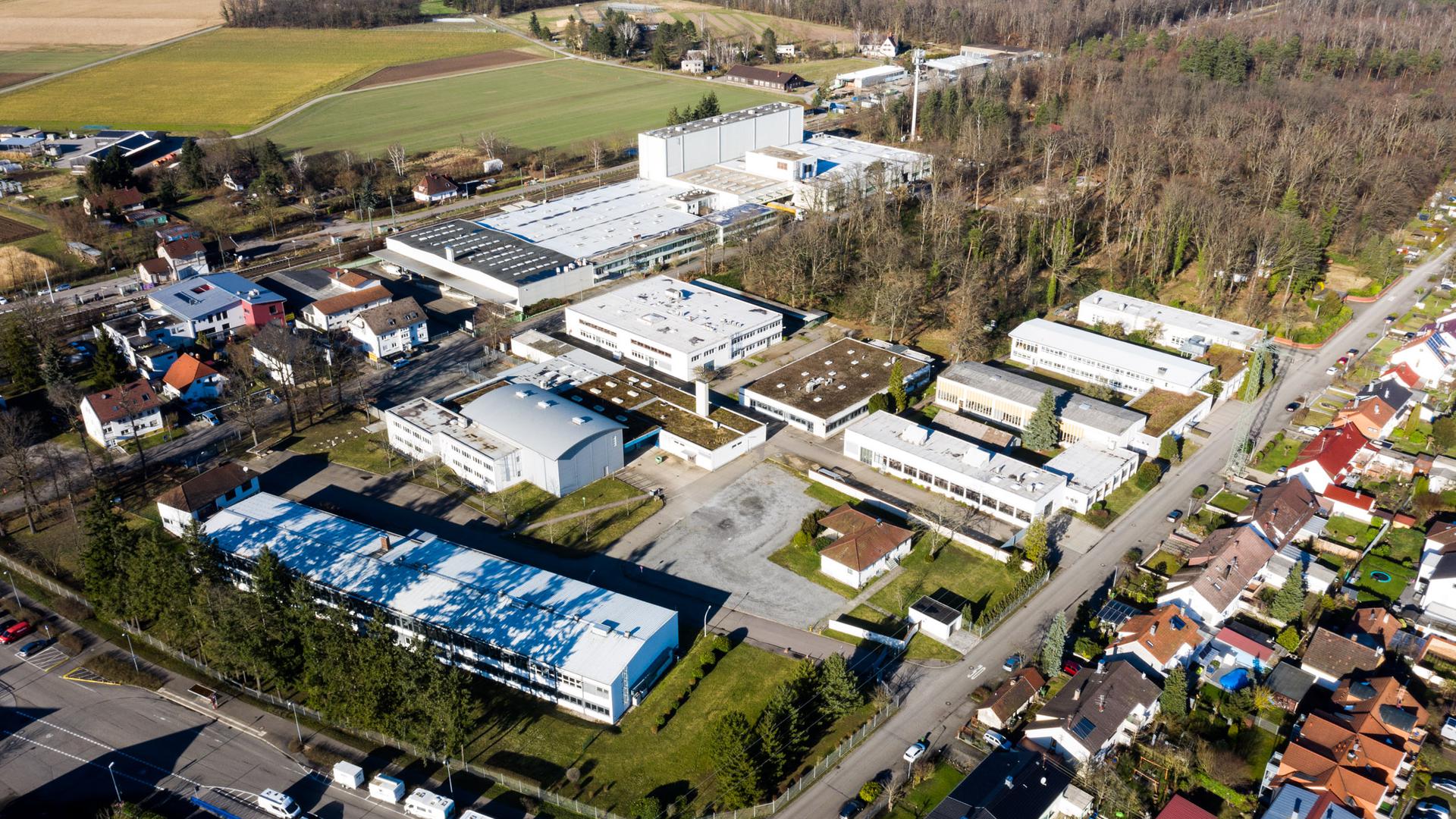 Eine Luftaufnahme zeigt das ehemalige Gelände der Firma Bruker in Rheinstetten.