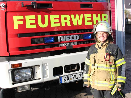 Pfarrerin und Feuerwehrfrau: Ann-Kathrin Peters gehört seit einem Jahr der Abteilung Neuburgweier der Freiwilligen Feuerwehr Rheinstetten an. 
