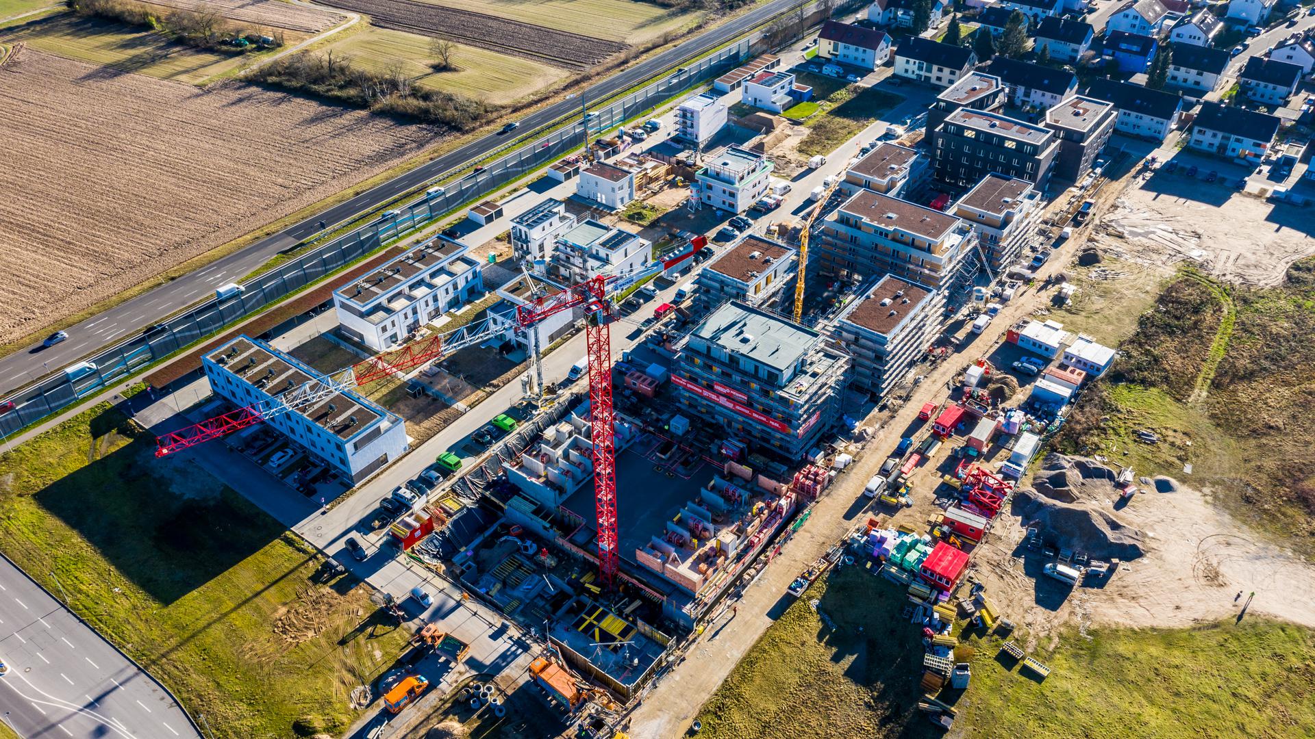 Eine Luftaufnahme zeigt die Baustelle „Neue Stadtmitte“ in Rheinstetten.