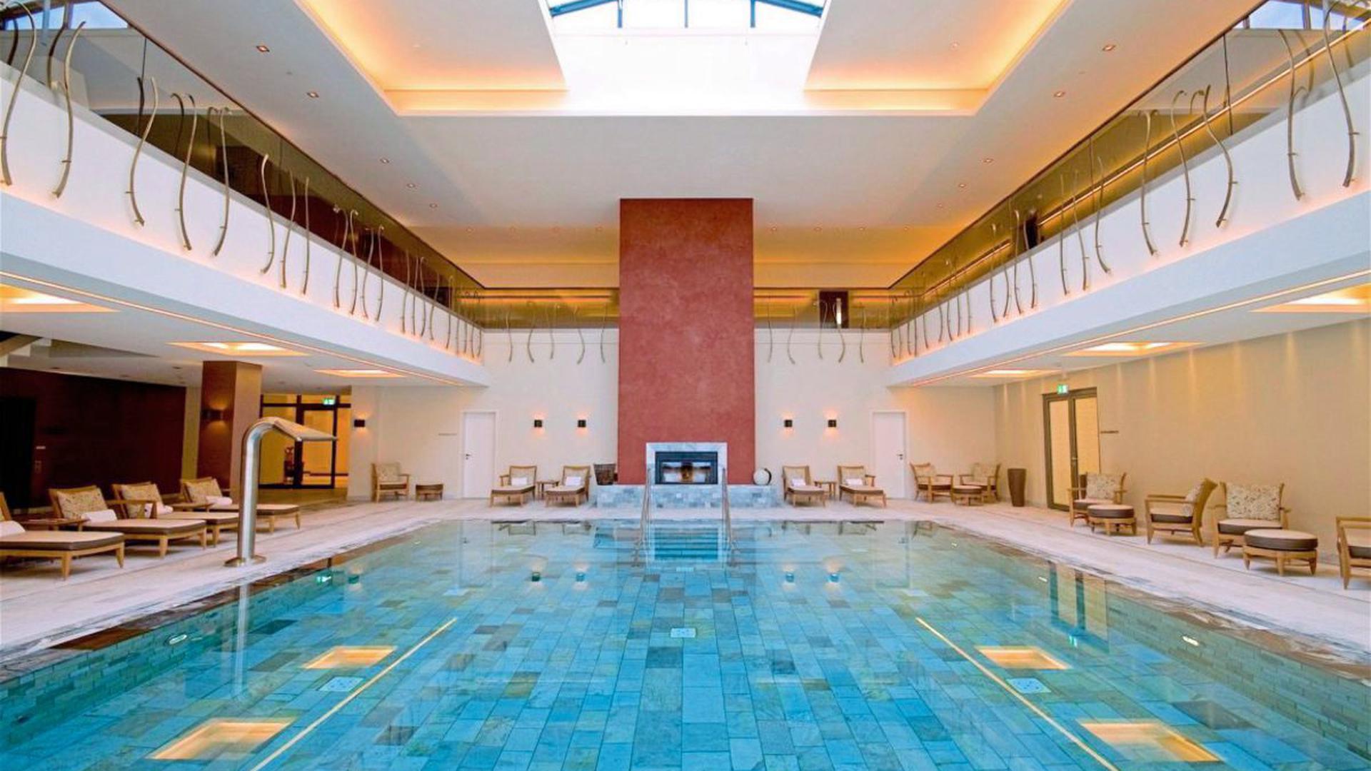 Abtauchen und entspannen kann der Gewinner oder die Gewinnerin in der 4 000 Quadratmeter großen Wellnesswelt des Schlosshotels Friedrichsruhe.