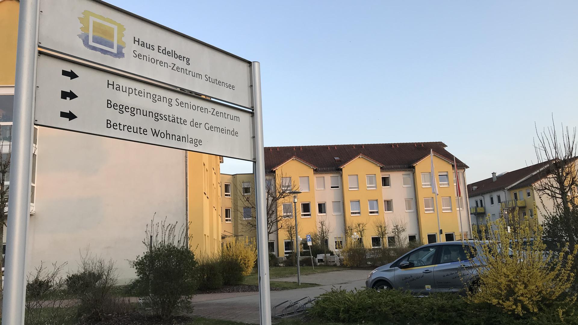 Im Friedrichstaler Seniorenzentrum Haus Edelberg sind mehr als 30 Bewohner und Pflegekräfte mit dem Coronavirus infiziert.