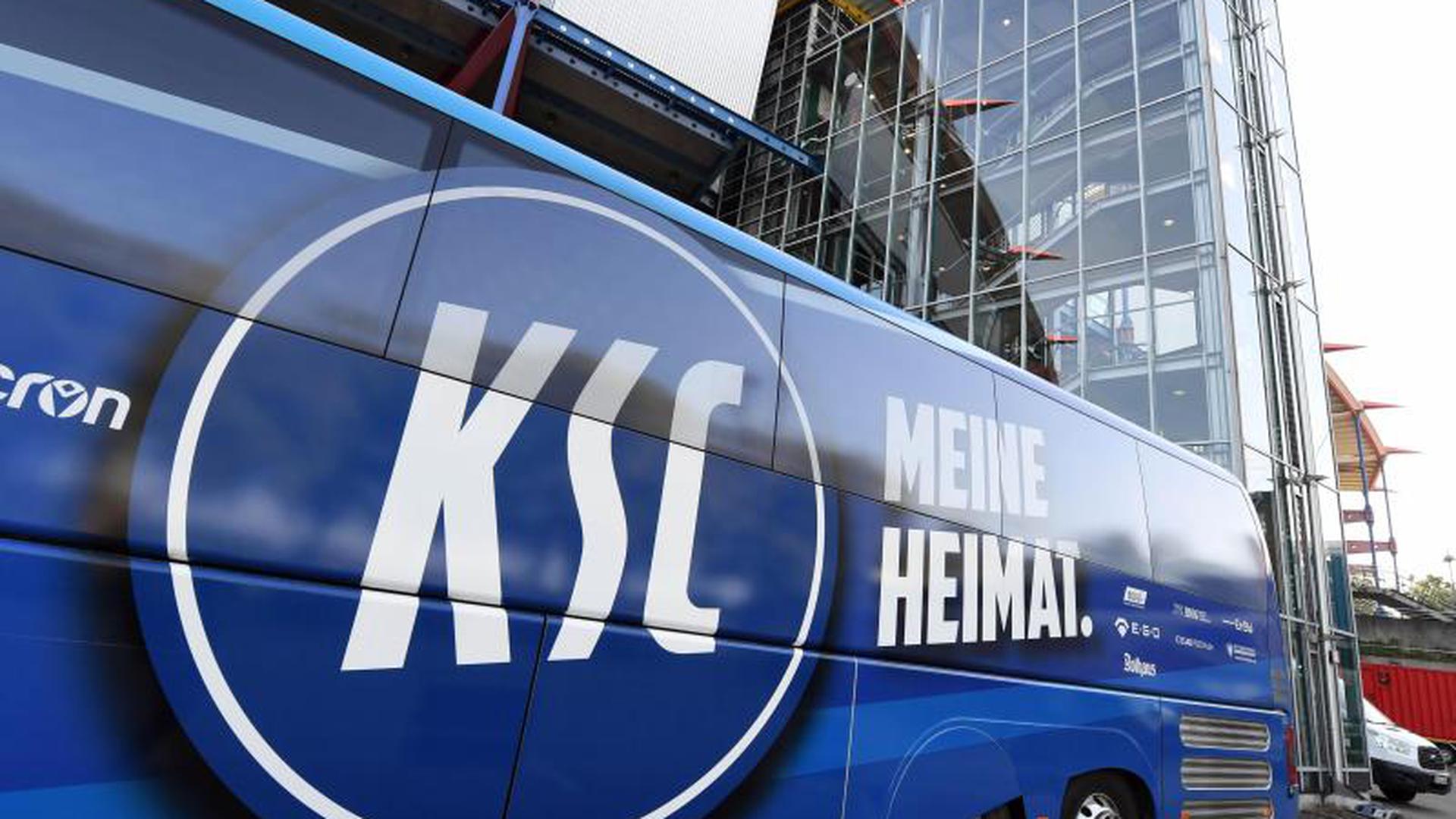 Mannschaftsbus des Karlsruher SC