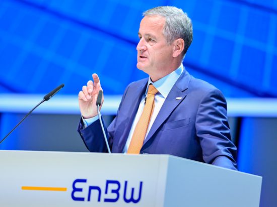Frank Mastiaux, Vorstandsvorsitzender beim Energiekonzern EnBW, spricht bei einer Hauptversammlung.