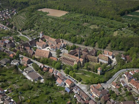 Luftbild des Klosters Maulbronn