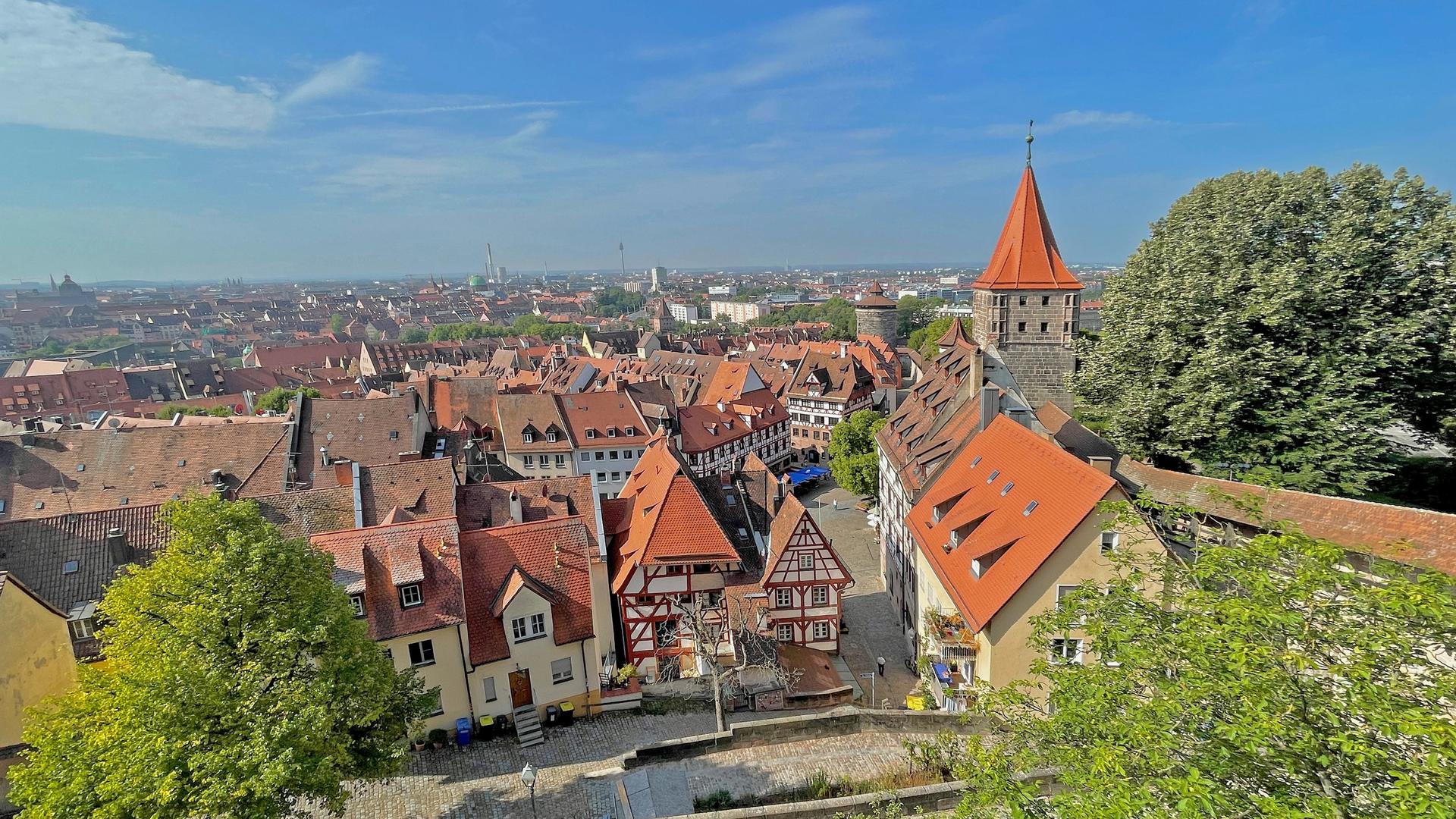 Blick von der Nürnberger Kaiserburg auf die Stadt von Günter Dieter aus Bretten.
