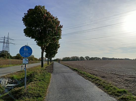 Das Landratsamt Enzkreis erneuert die Radwegbeschilderung im gesamten Enzkreis, so auch auf Knittlinger Gemarkung.