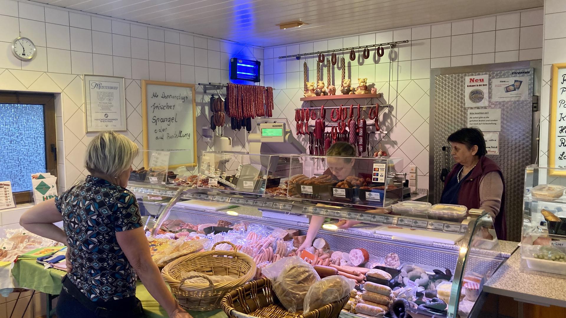 Fleisch wird teurer: Im Hofladen der Direktvermarktung S&T Kohler im Brettener Stadtteil Neibsheim gibt es neben Wurst und Fleisch Backwaren und andere Produkte von umliegenden Höfen. Die Kundenzahl ist bereits länger nicht mehr so hoch wie noch mitten in der Pandemie. 