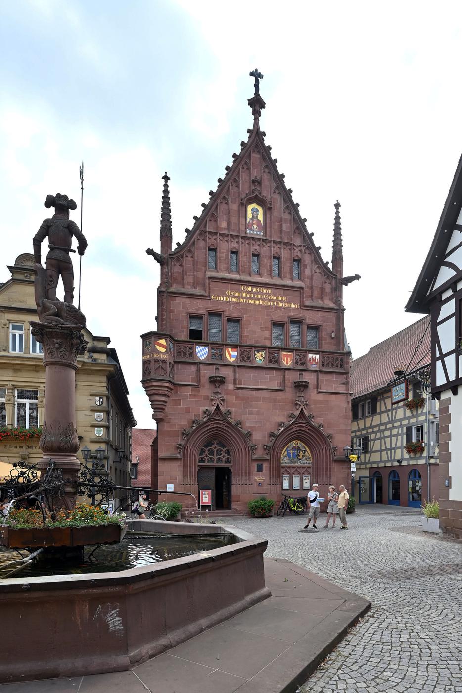 Das Melanchthonhaus, aufgenommen am Marktplatz in der Altstadt von Bretten.