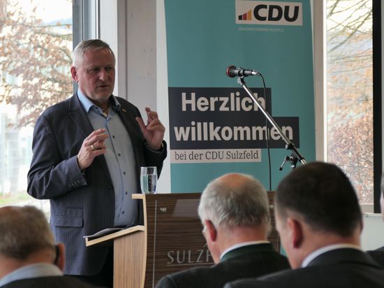 Thomas Blenke, Staatssekretär im baden-württembergischen Innenministerium, berichtete von Maßnahmen der Landesregierung für besseren Bevölkerungsschutz.