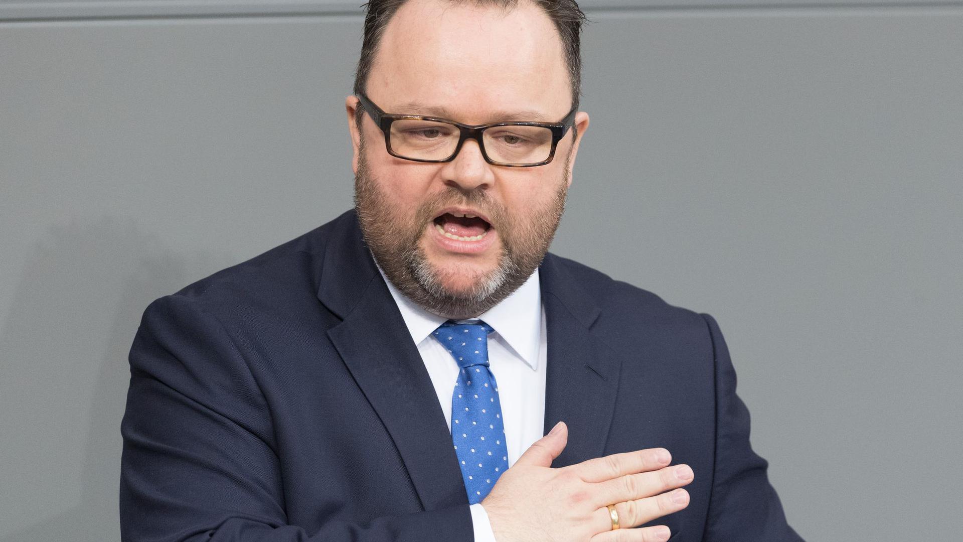 Christian Jung (FDP) wird nicht ans Rednerpult im Bundestag zurückkehren.