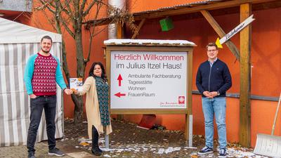 Erste Anlaufstelle für Obdachlose: Das Julius Itzel Haus in Bruchsal mit den Sozialarbeitern Thomas Pallmer, Daniela Schmitt und Sebastian Benz.