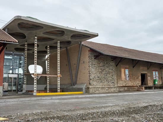 Bahnhofsunterführung Dach
