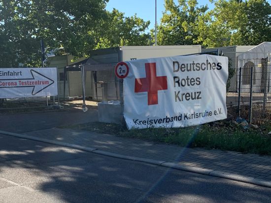 Gemeinsame Arbeit bei Corona-Tests: Die Kassenärztliche Vereinigung Baden-Württemberg verlegt ihre Abstrichstelle vom Fürst-Stirum-Klinik Bruchsal zum DRK Kreisverband Karlsruhe.