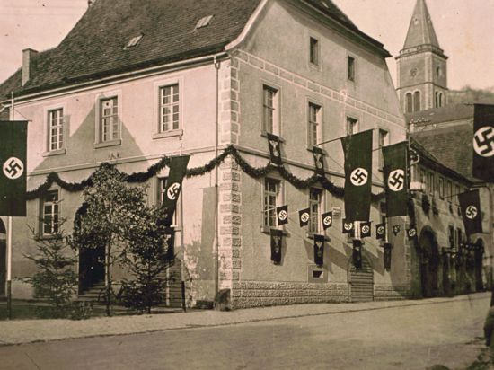 Das alte Rathaus in Untergrombach in der NS-Zeit