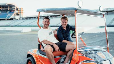 Der Weltmeister und Unternehmer Lukas Podolski und der Musikproduzent und Ex-Wendler Manager, Markus Krampe.