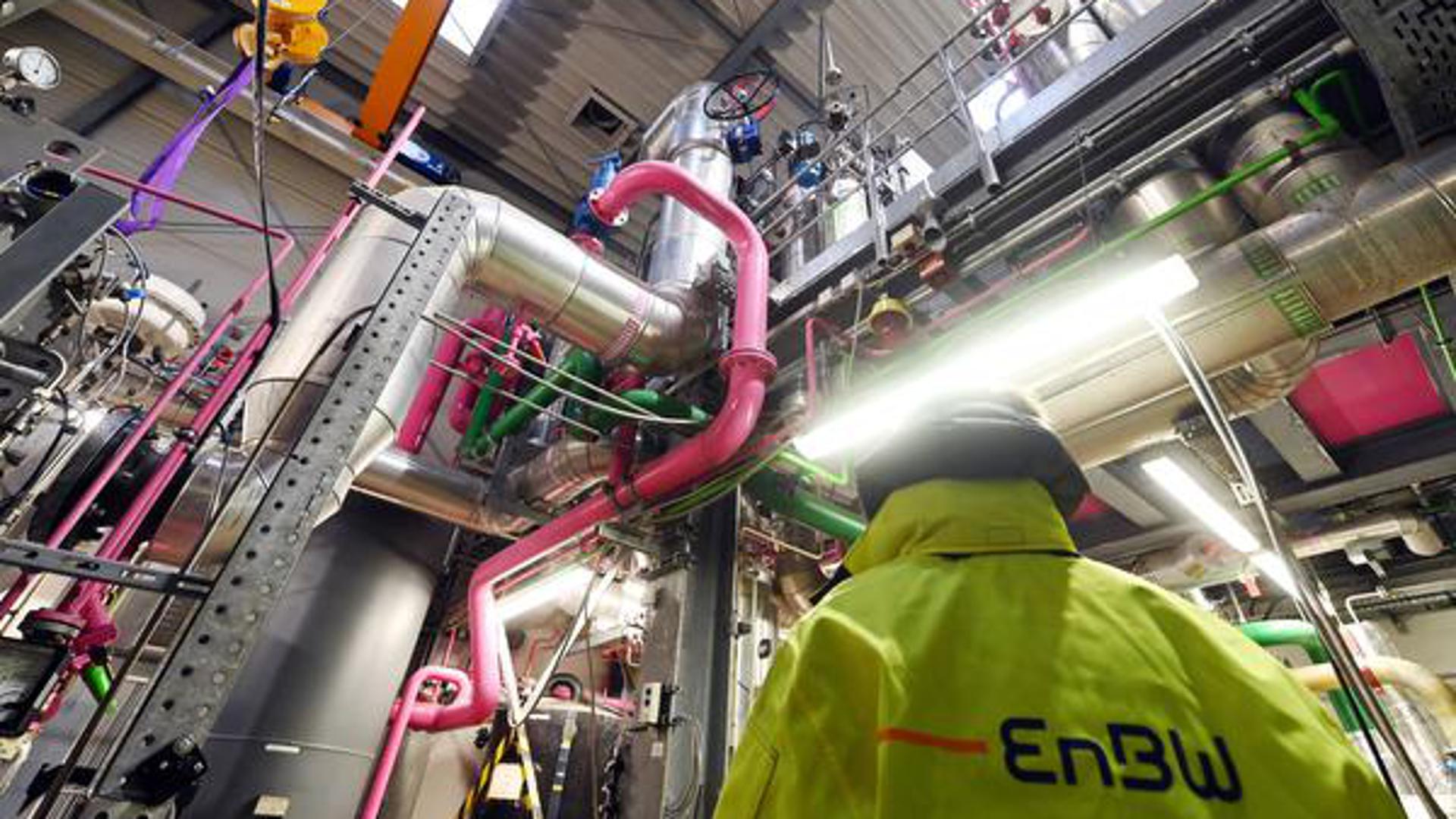 Seit 2009 läuft in Bruchsal ein Geothermiekraftwerk. Hier soll im Frühjahr eine SOFC-Brennstoffzellenanlage entstehen. Sie könnte sauberen Strom für umgerechnet 350 Vier-Personen-Haushalte produzieren.