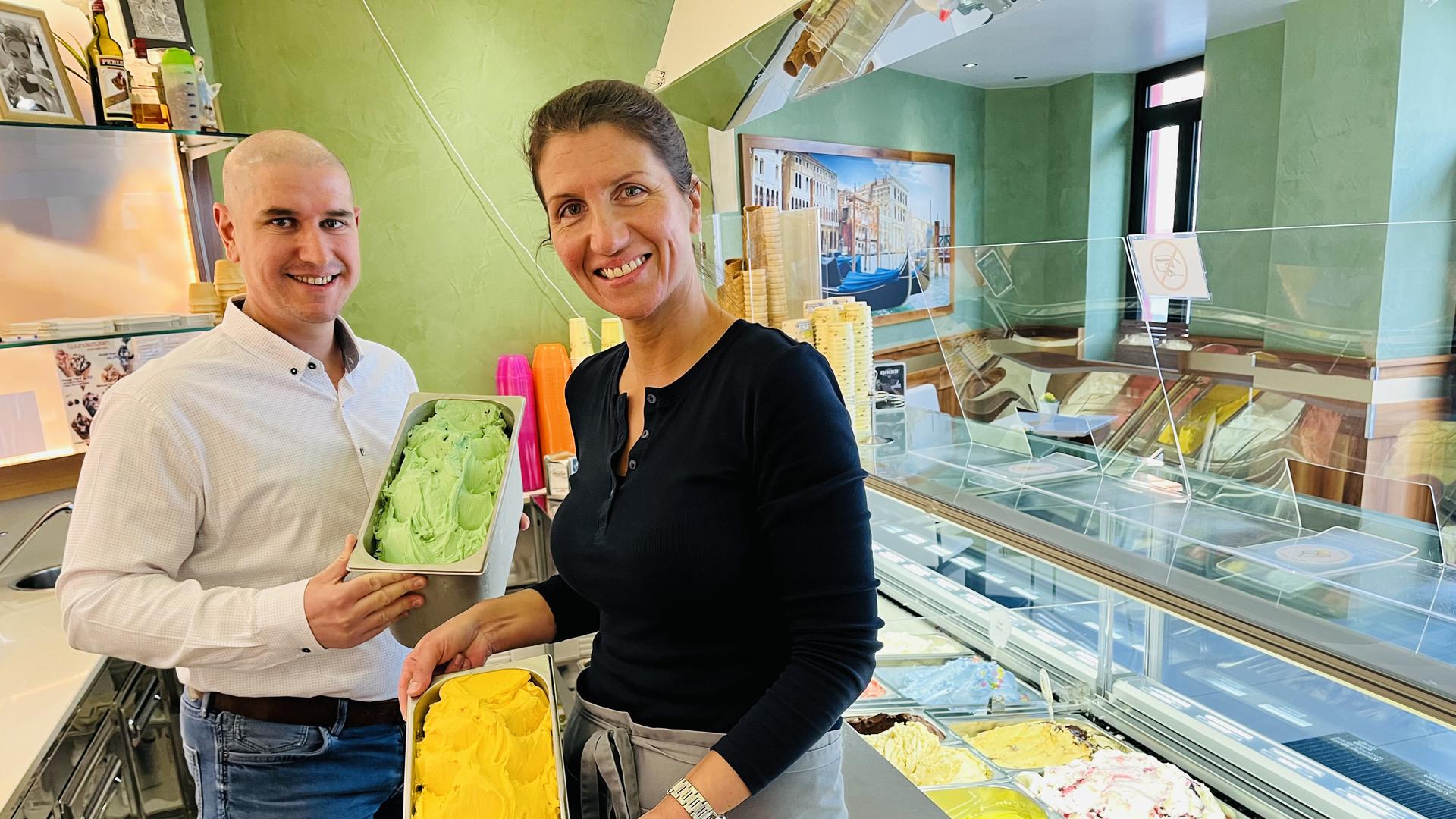 Ihre Stammkunden haben schon Appetit auf Eis:Tsvetana und Yavor Ganchev haben bereits Mitte Februar ihr Eiscafé „Venezia“ in der Bruchsaler Friedrichstraße geöffnet.