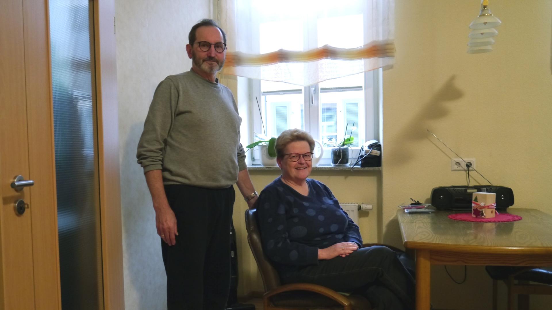 Jürgen und Doris Vollmer in ihrer Küche