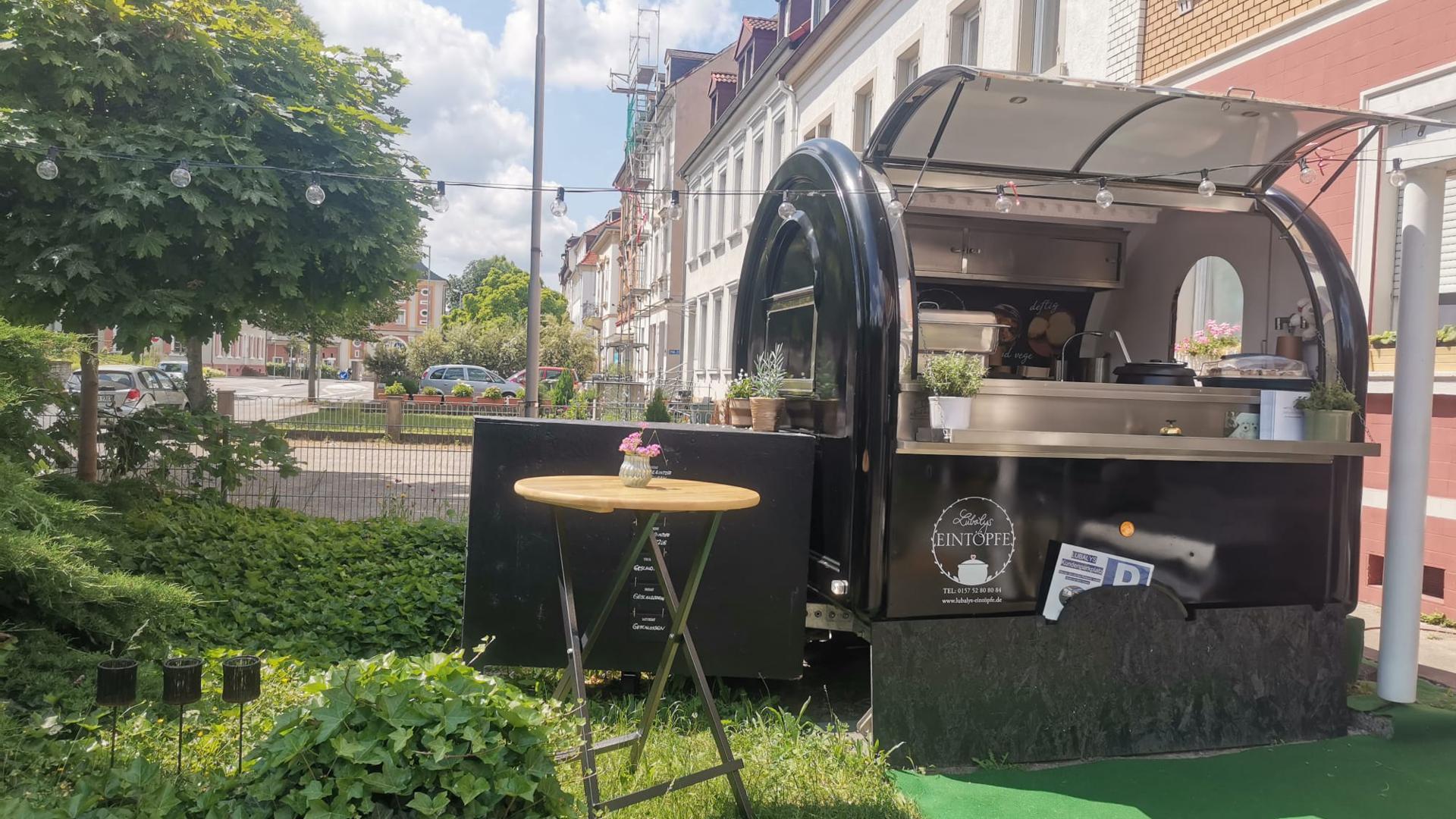 Die Klappe der mobilen Suppenküche in der Schönbornstraße bleibt derzeit geschlossen. Die Stadt schob der To-Go-Gastronomie  „Lubaly’s Suppenküche“ einen Riegel vor.