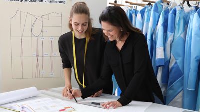 Das Berufskolleg Mode und Design gehören zu Berufsfeldern, die an der Balthasar-Neumann-Schule 2 angeboten werden. Die Schule ist mit diesem Angebot weit und breit die einzige. 