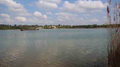 Archivfoto: Hier  auf dem Philippsee soll mit einer Grundfläche von 8,7  Hektar die größte schwimmende PV-Anlage Deutschlands entstehen