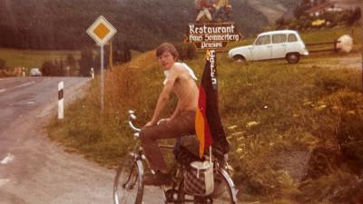 Auf dem Weg nach Altglashütten kamen die beiden Forster, Werner Mohr und Reinhard Niederbühl im Sommer 1971 auch an Altglashütten im Hochschwarzwald vorbei