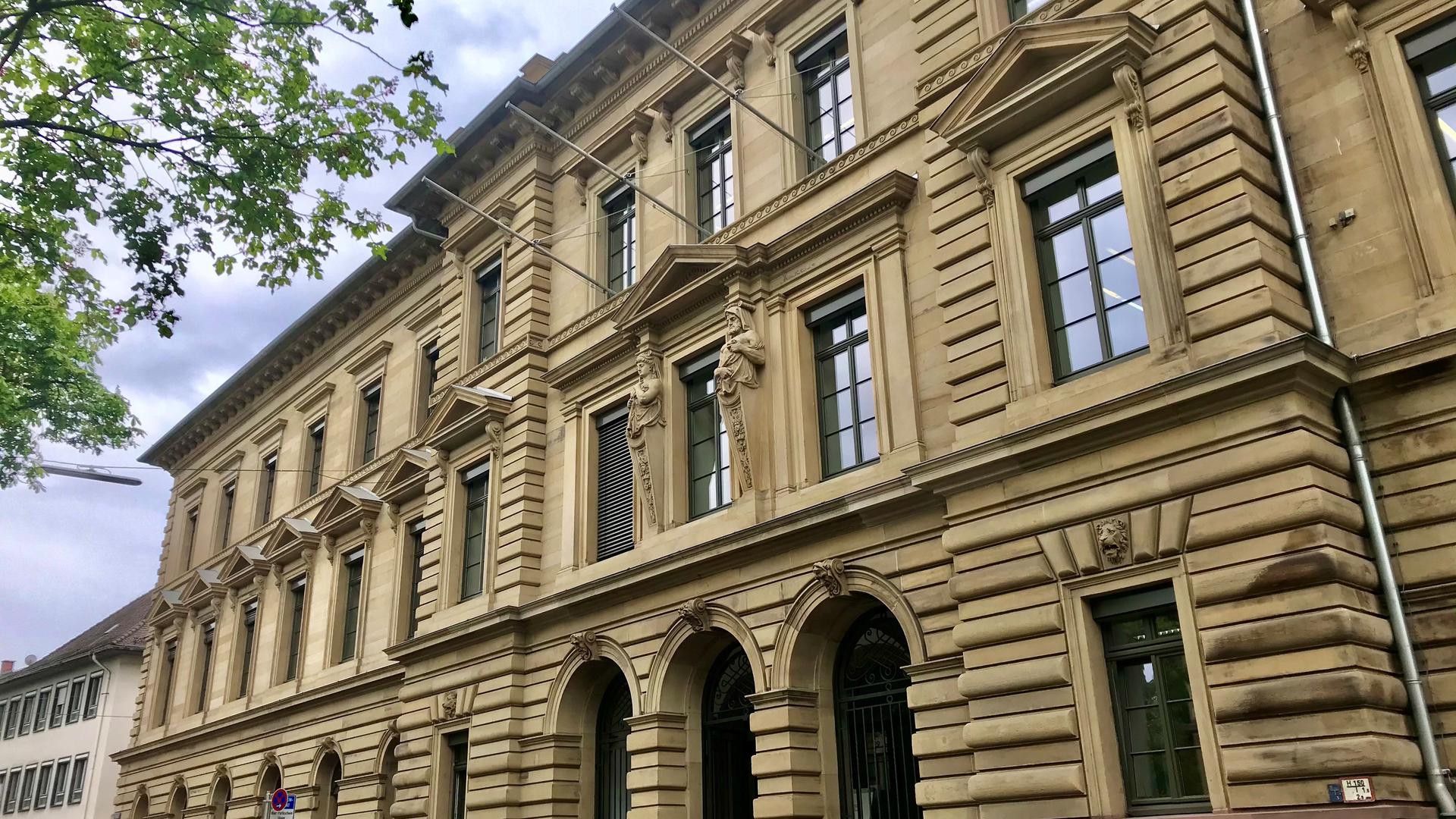 Außenansicht des Landgerichts in Karlsruhe