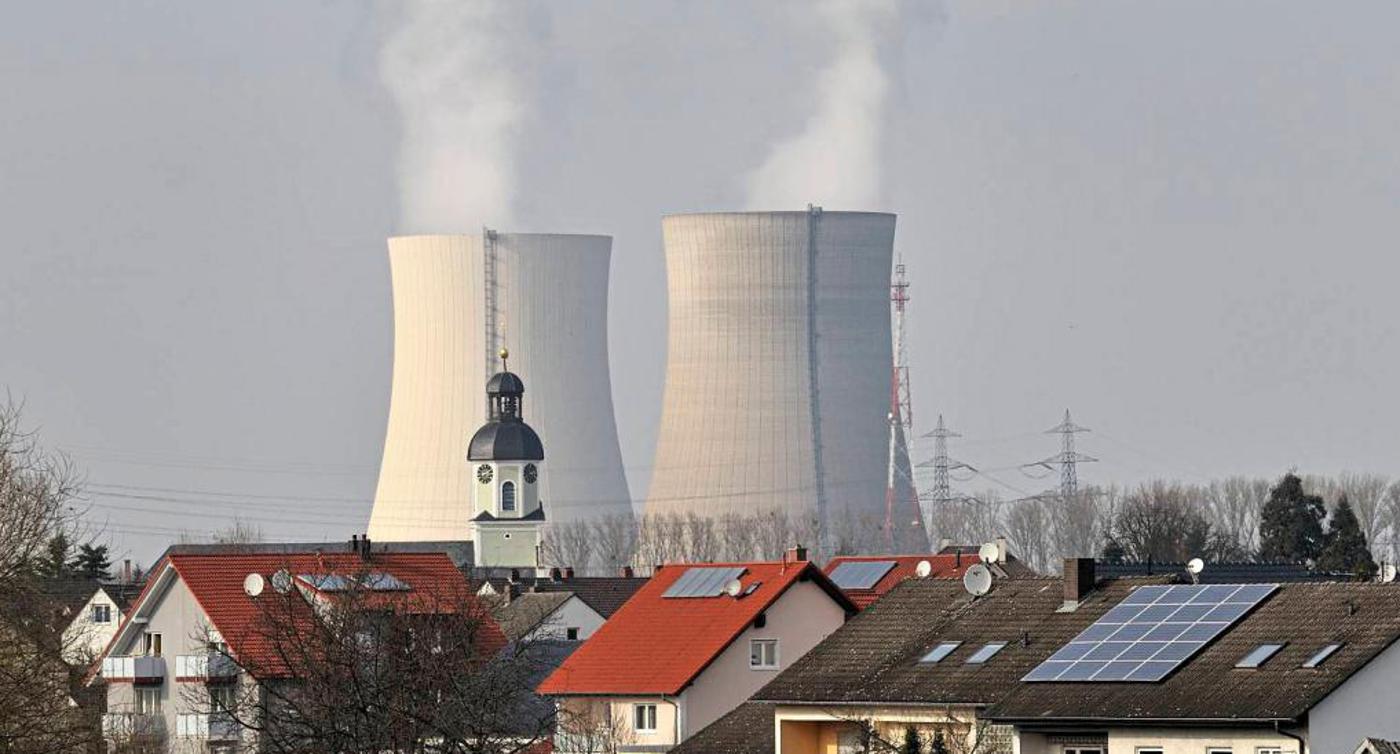 Spätestens Pfingsten 2020 sollen nach Meinung von Philippsburg Bürgermeister Martus die Kühltürme des Kernkraftwerks gesprengt werden. Die Entsorgung „freigemessener mineralischer Abfälle“ ist Stand heute ungeklärt.
