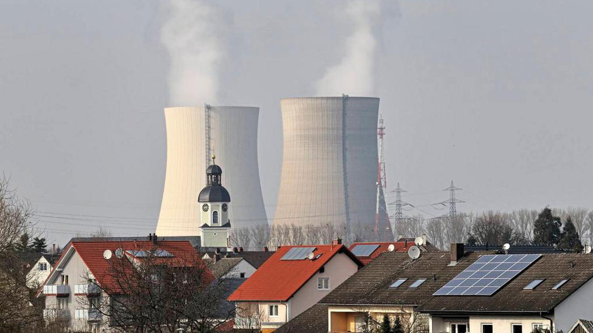 Spätestens Pfingsten 2020 sollen nach Meinung von Philippsburg Bürgermeister Martus die Kühltürme des Kernkraftwerks gesprengt werden. Die Entsorgung „freigemessener mineralischer Abfälle“ ist Stand heute ungeklärt.