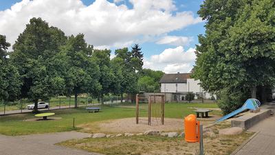 Der neue vorgeschlagene Standort für die Zwischenlösung hinter der Grundschule in Richtung Gartenweg. 
