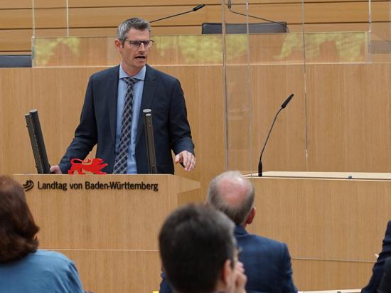 Ausbildungsgipfel: Im Stuttgarter Landtag referierte Thomas Speck zum Thema Berufsschulen. 