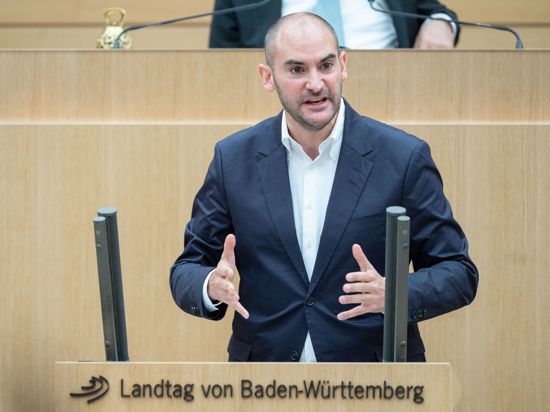 Danyal Bayaz (Bündnis 90/Die Grünen), Finanzminister von Baden-Württemberg, spricht.