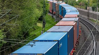 Der Anteil der Schiene am gesamten Güterverkehr stagniert in Deutschland bei rund 19 Prozent.