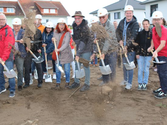 Spatenstich: Mitten in einem Neubaugebiet wird in Wiesental eine neue Kita für bis zu 125 Kinder gebaut.