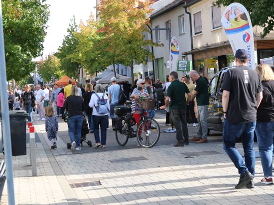 Veranstaltungen wie das letztjährige Herbstfest in Kirrlach sorgen für Besucherströme in den Innenstädten