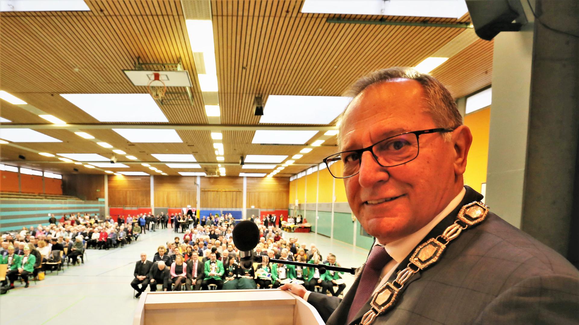 Waghäusels Oberbürgermeister Walter Heiler (SPD, 65) ist mit einer engagierten Rede in der Waghäuseler Wagbachhalle ins kommunalpolitische Jahr gestartet.